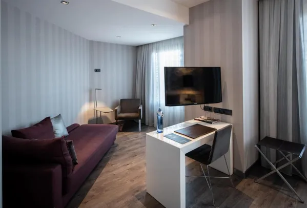 Catalonia Barcelona Plaza