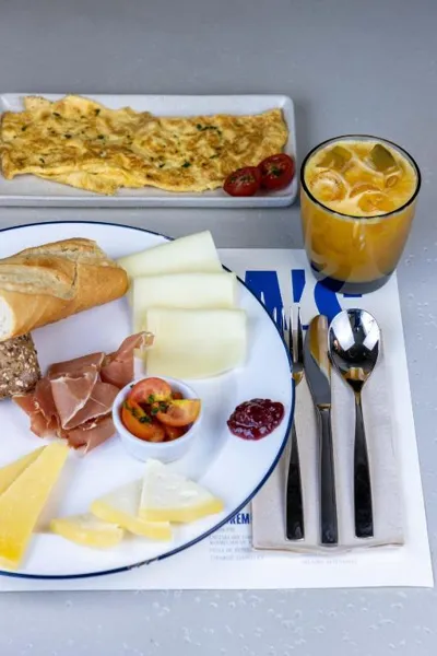 Chic & Basic Gravity