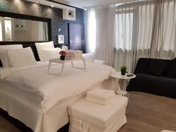 Cosy Studio in a Luxury Hotel