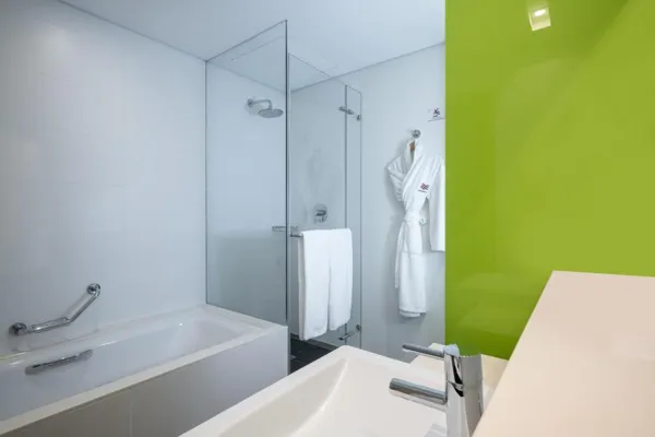 קראון פלזה סיטי סנטר תל אביב