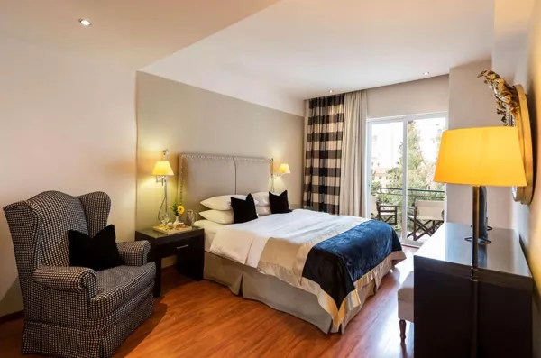 Best Western Plus Embassy Hotel