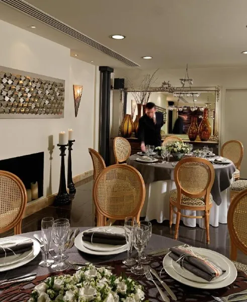 Best Western Plus Embassy Hotel