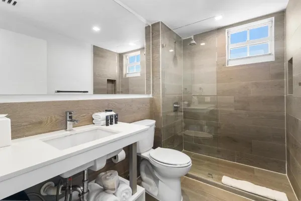 Fortune House Hotel Suites