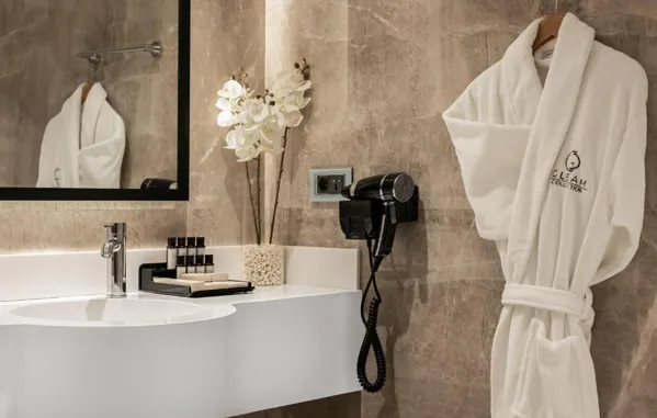 Gleam Collection Hotel