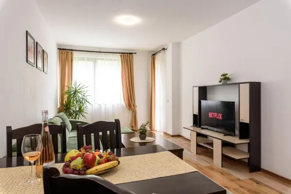 Grand Royale Apartment Complex & Spa