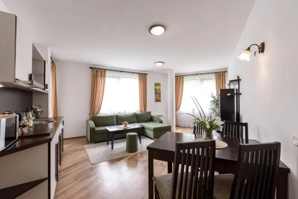 Grand Royale Apartment Complex & Spa