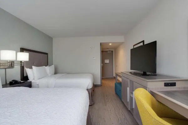 Hampton Inn & Suites Miami Wynwood Design District, FL