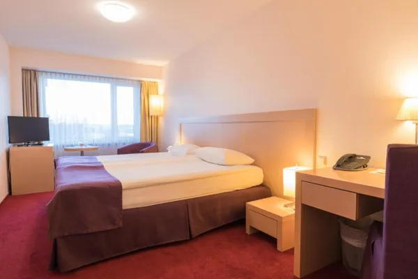 Riga Islande Hotel with FREE Parking