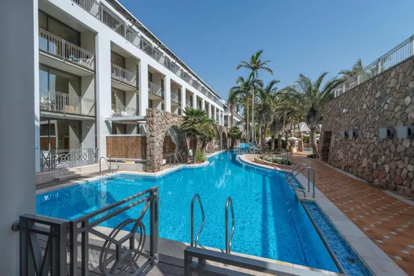 אגמים מקבוצת מלונות ישרוטל