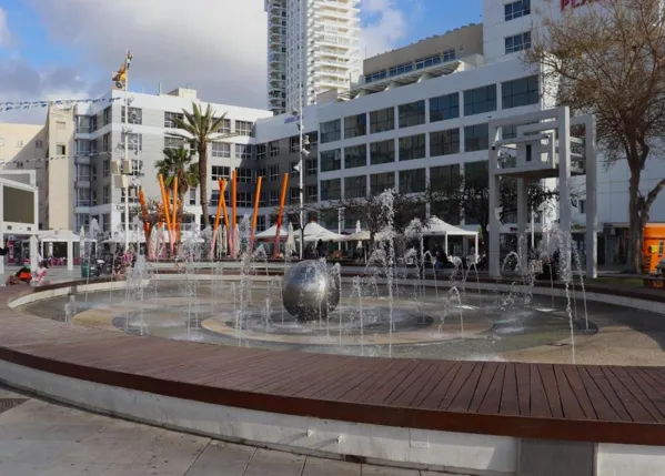 חוויה בכיכר