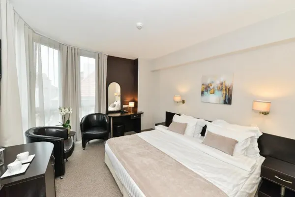 Best Western Art Plaza Hotel