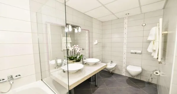 Best Western Art Plaza Hotel