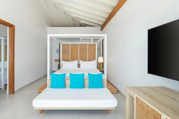 Le Mersenne Zanzibar, Autograph Collection