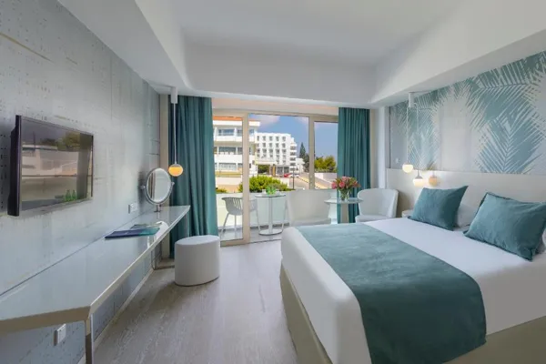 The Ivi Mare – Designed for Adults by Louis Hotels
