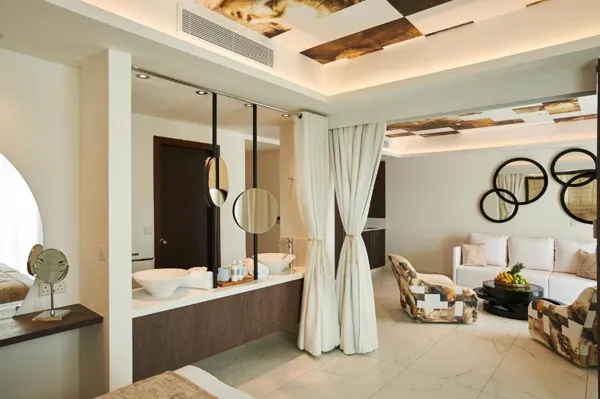 The King Jason Paphos – Designed for Adults by Louis Hotels