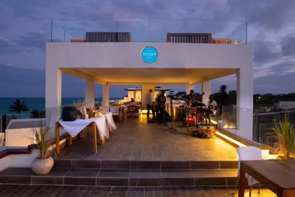 Nungwi Dreams by Mantis