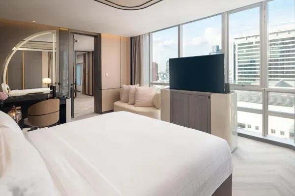 Pathumwan Princess Hotel – SHA Extra Plus Certified