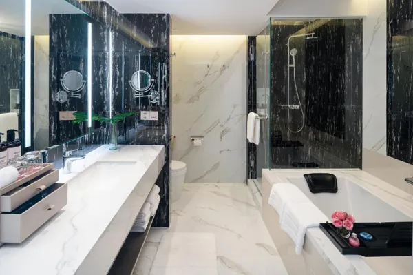 Pathumwan Princess Hotel – SHA Extra Plus Certified