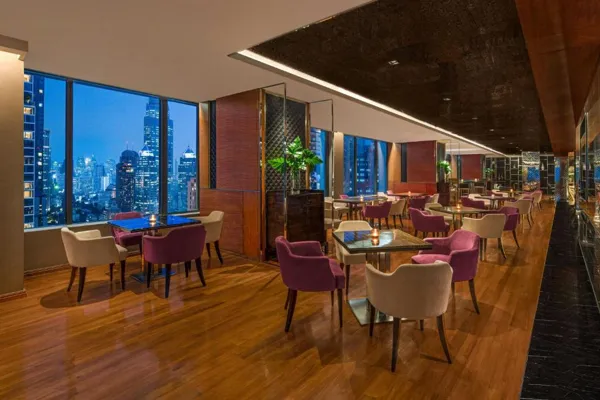 Renaissance Bangkok Ratchaprasong Hotel