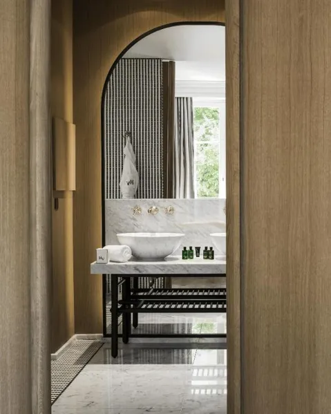 Hôtel Vernet Champs Elysées Paris