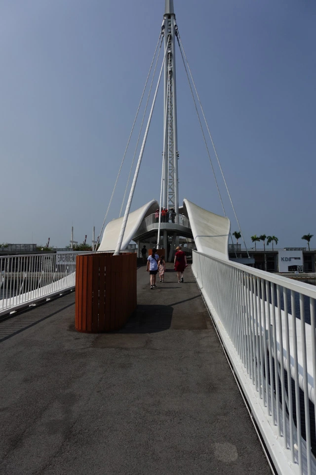 Picture 4 : Taiwan - Kaohsiung Pier 2, Xiaoliuqiu (小琉球)