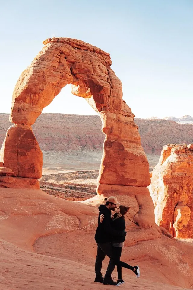 Picture 1 : Utah Travel Guide and Itinerary  - Arches Nat’l Park, Delicate Arch hike, & Corona Arch hike