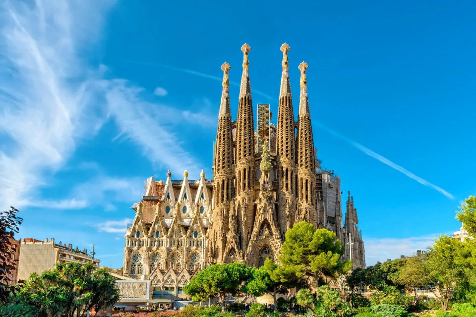 1 : Art and Architecture: 4 Days in Barcelona  - Exploring Gaudí's Masterpieces & Savoring Catalan Delights