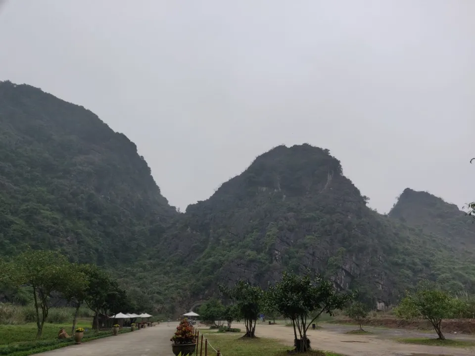 Picture 13 : Hanoi to Hoi An: A trip to Vietnam - Trip to Ninh Binh