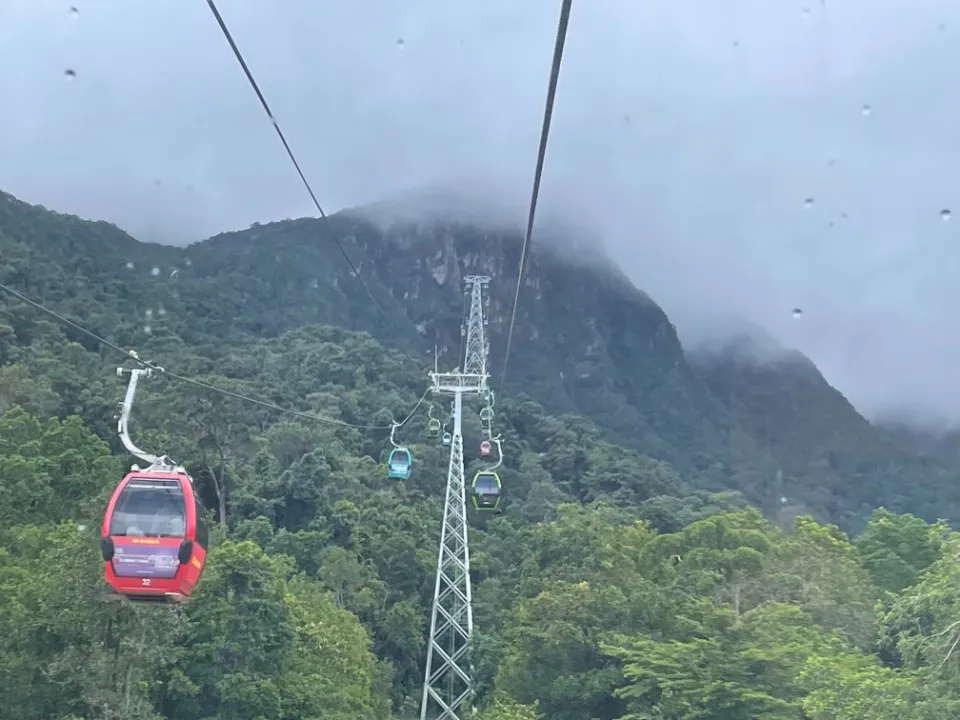 Picture 15 : Trip to Malaysia - Arrival at Langkawi and Sky Bridge