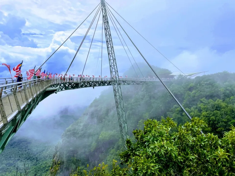 Picture 31 : Trip to Malaysia - Arrival at Langkawi and Sky Bridge