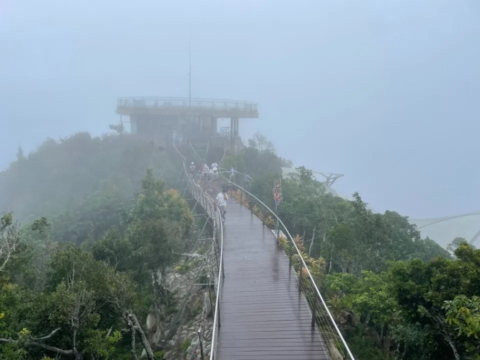 Picture 16 : Trip to Malaysia - Arrival at Langkawi and Sky Bridge