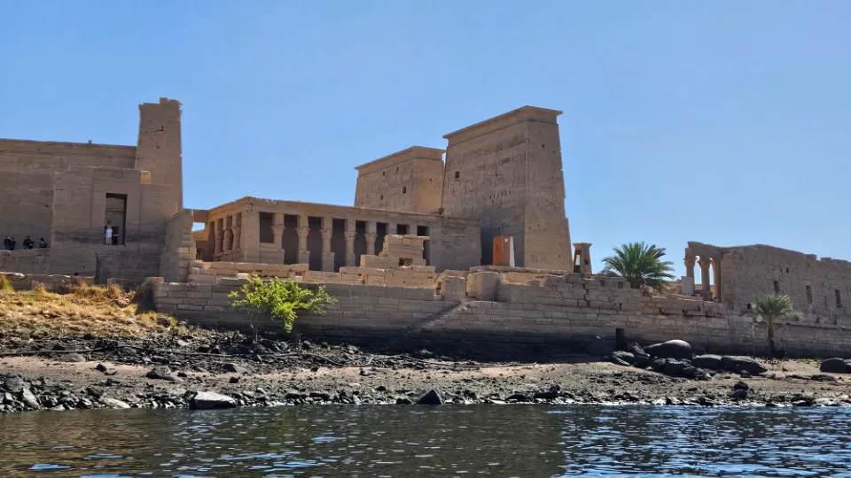 Picture 9 : My Trip to Egypt - Arrival at Aswan and Philae temple