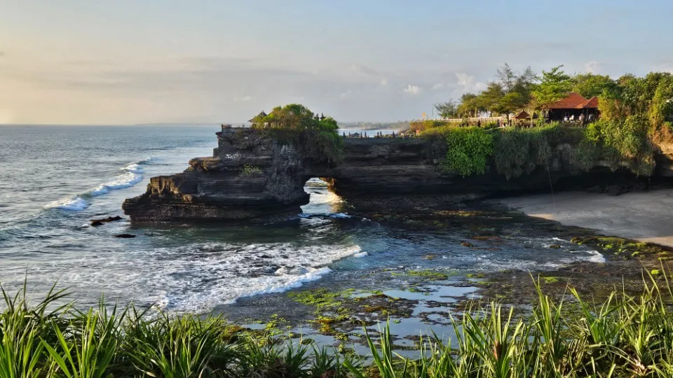 Picture 9 : Amazing Bali - Arrival in Bali and Tanah Lot