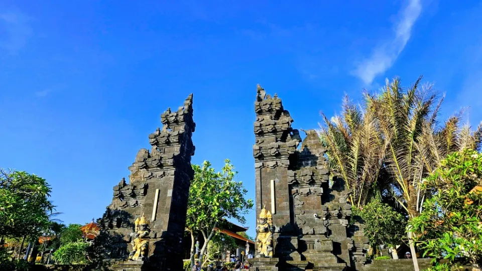 Picture 16 : Amazing Bali - Arrival in Bali and Tanah Lot