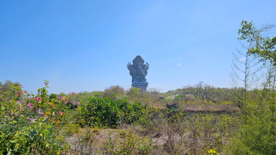 Picture 7 : Amazing Bali - GWK Cultural park and Uluwatu temple