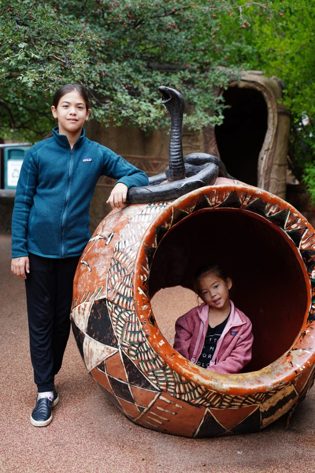 1 : Colorado - Red Rock Open Space and Cheyenne Zoo