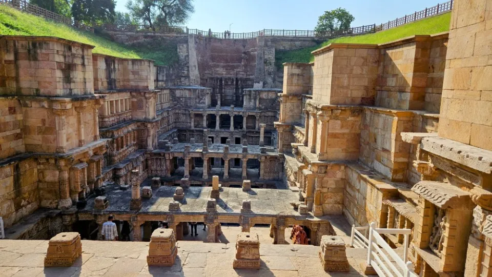 Picture 14 : Vibrant Gujarat - Modhera and Rani ki Vav