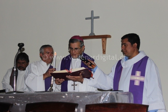 Se inauguró la restauración de la parroquia Santa Cruz en Vallenar