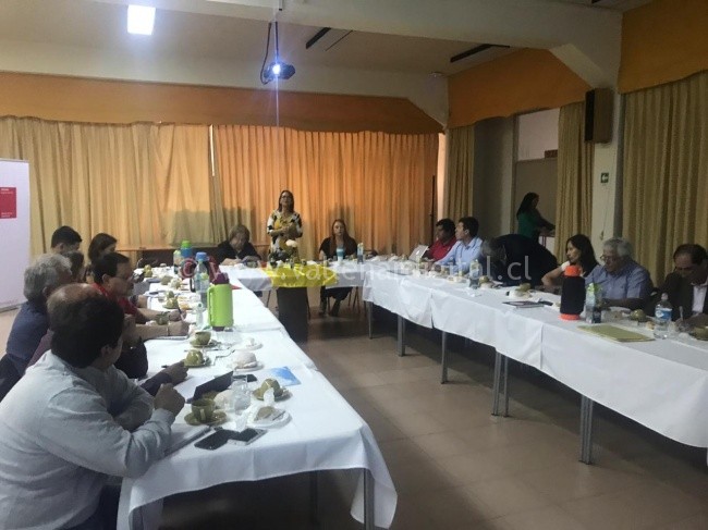 Seremi Náyade Arriagada encabezó primera sesión Mesa Regional de Infraestructura Educacional