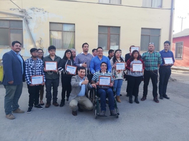 Seremi del Trabajo y Previsión Social, Carlos Leal, entrega certificación 12 personas con discapacidad para insertarse en el mundo laboral en Vallenar