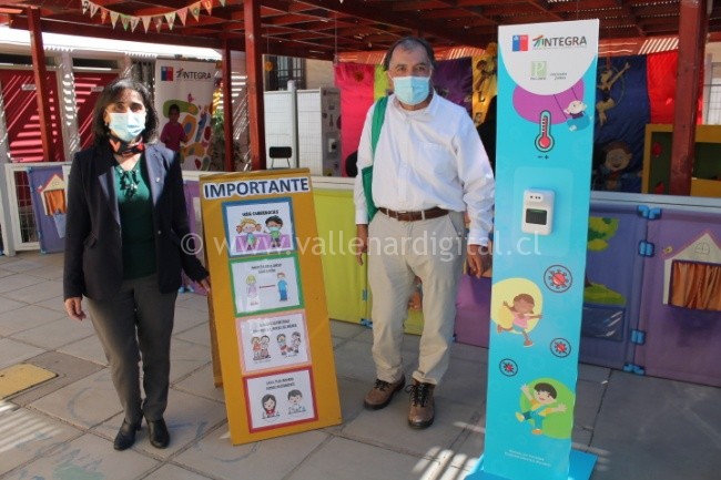 Pucobre dona tótems sanitarios a jardines infantiles de Integra en Tierra Amarilla y Paipote