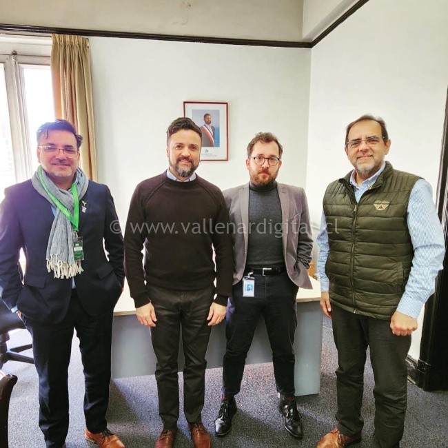 Avanza proyecto que crea seguro de vida para dirigentes vecinales: Diputado Mulet se reunió con la “DOS” en Santiago