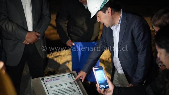 GOBERNADOR DE ATACAMA Y ALCALDE DE DIEGO DE ALMAGRO INAUGURAN SEDE VECINAL Y REALIZAN COLOCACIÓN DE “PRIMERA PIEDRA” PARA NUEVO CEMENTERIO EN LA COMUNA