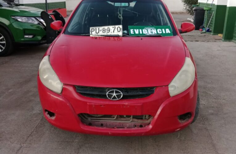 CARABINEROS DETIENE A UN HOMBRE POR USO MALICIOSO DE PLACAS PATENTES EN LA COMUNA DE TIERRA AMARILLA