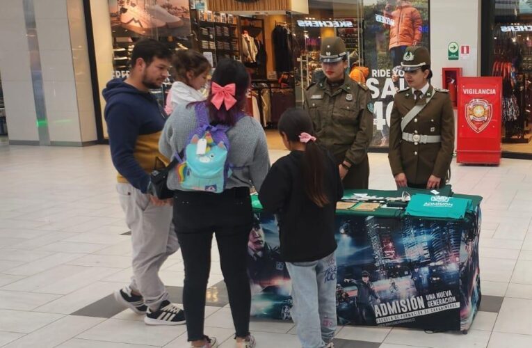 ASPIRANTES  A OFICIAL RECORRE LA ZONA Y LLAMA A POSTULAR A CARABINEROS