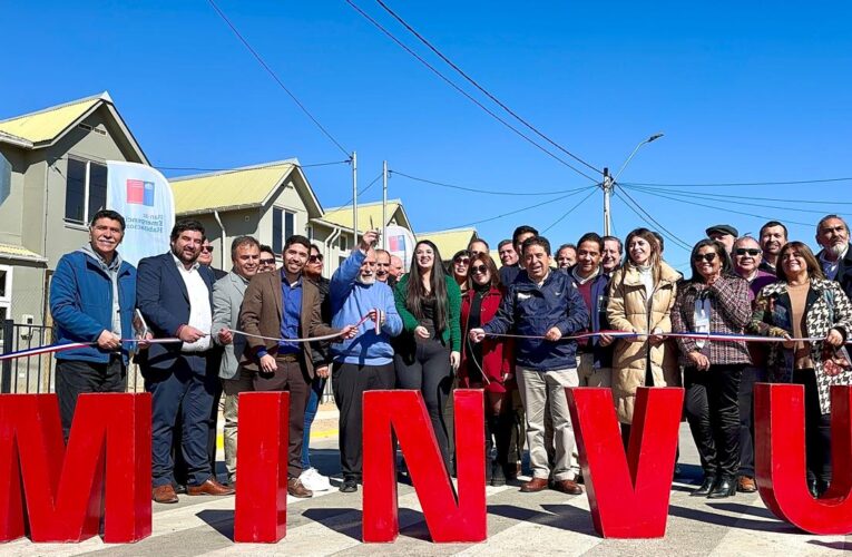 Avanza el PEH en Atacama: ministro Montes inaugura el conjunto habitacional más grande en la historia de la comuna de Huasco
