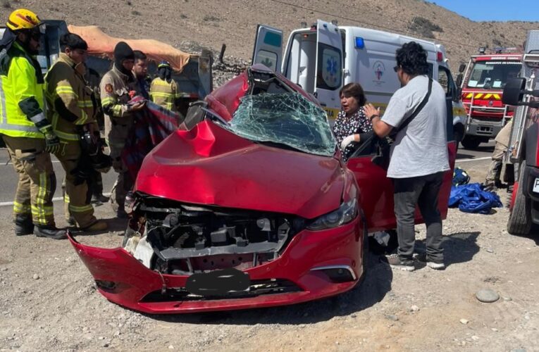 Vehículo Menor colisiona Frontalmente con camión en la cercanía Freirina dejando a dos lesionados