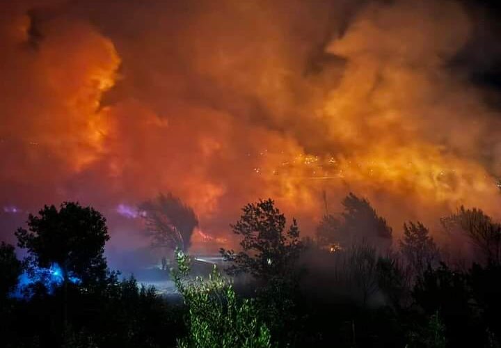 Se declara Alerta Roja para la comuna de Freirina tras incendio en el sector los Guindos