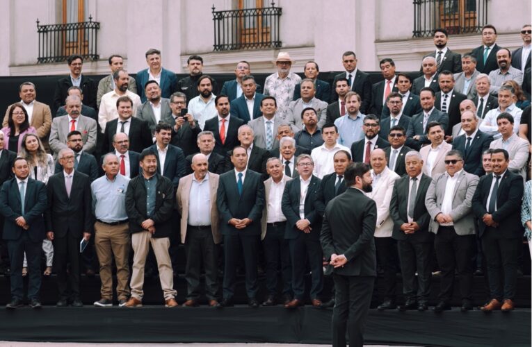 Alcalde Maglio Cicardini participó en la jornada de encuentro de ediles en La Moneda