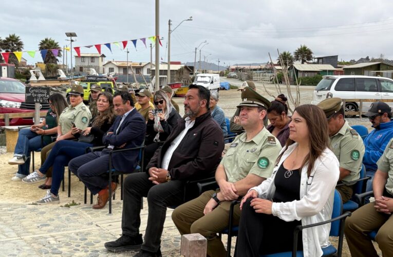 Instalan un contenedor en caleta Chañaral de aceituno para servicios policiales mientras dura el periodo estival